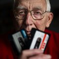 Lou Ottens dies